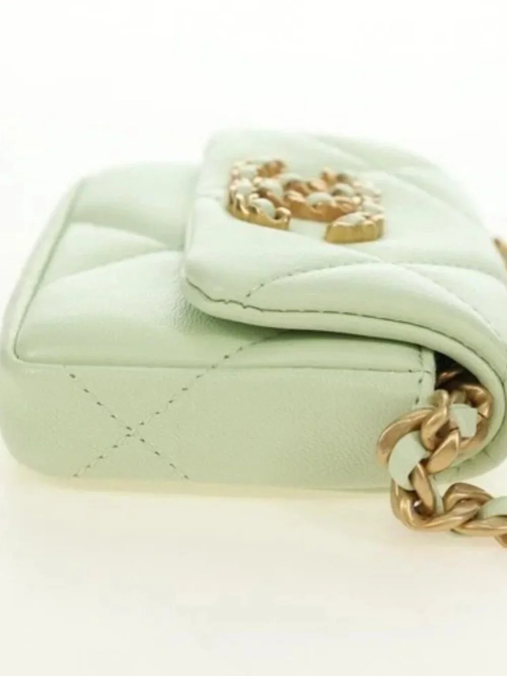 CHANEL Matelasse 19 Chain Bag Lamb Skin Gold Light green CC Auth 188887SAM